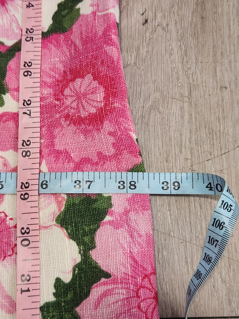VTG Braidwater 100% Irish Linen Pink Floral Tablecloth